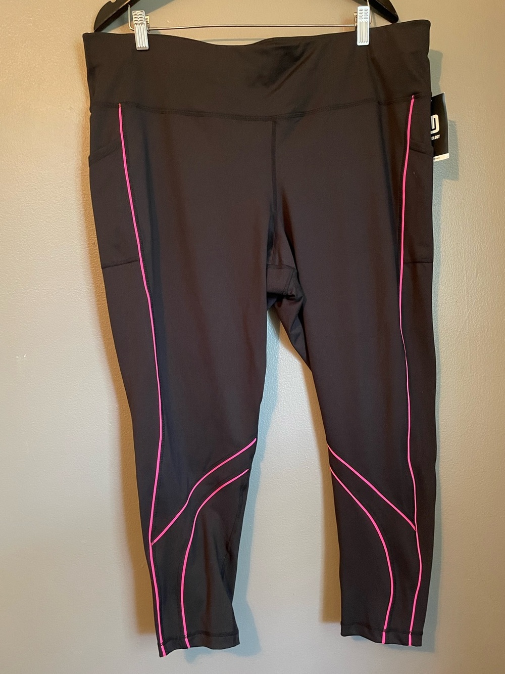 NWT Ideology Sz 3X Women’s Black & Neon Pink Stripe Full Length Leggings R $34!